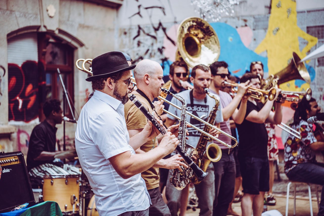 Banda Comunale · Marching through the City